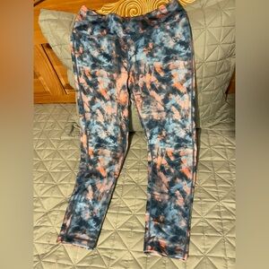 Tie-dye look (blue, orange and pink) active leggings with inner waist pocket